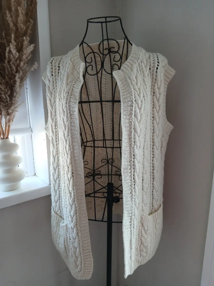 Cream Cable Knit Sleeveless Cardigan | Open Front | UK 10‑12 | Layering Gilet