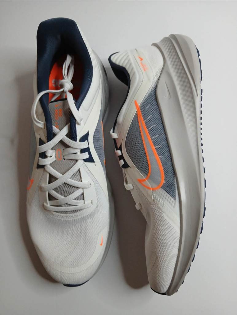 Nike Air Winflo 10 Running Shoes | Men’s UK 10 | White / Grey / Bright Crimson | DV4022