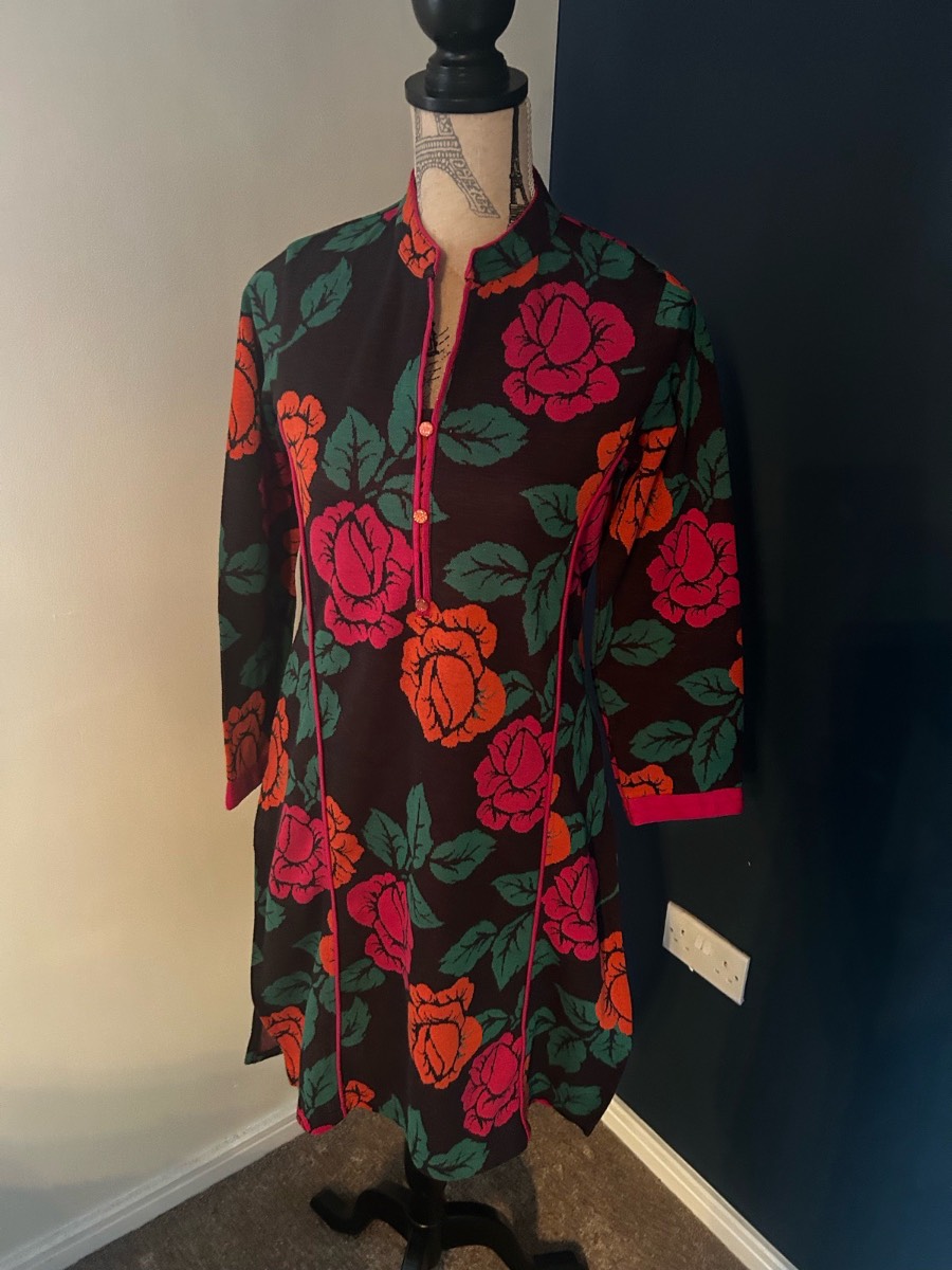 Max Floral Knit Kurta Tunic Dress – Bold Rose Print, Split Hem- size 10-12