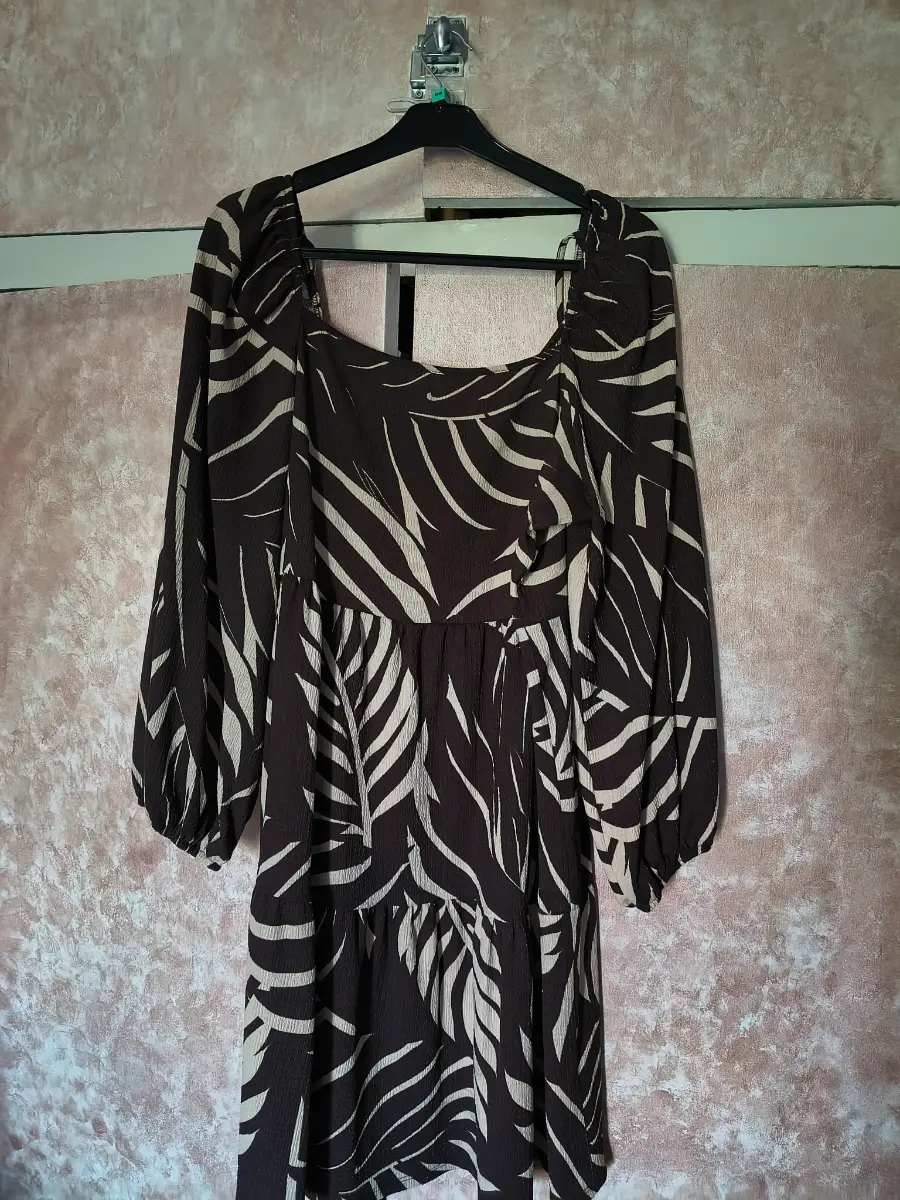 Brown dress