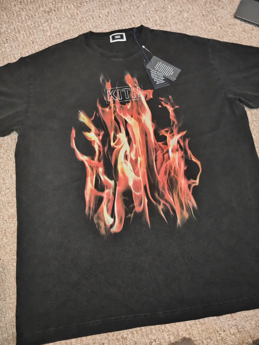 Kith Pyro fire t shirt new with tags large