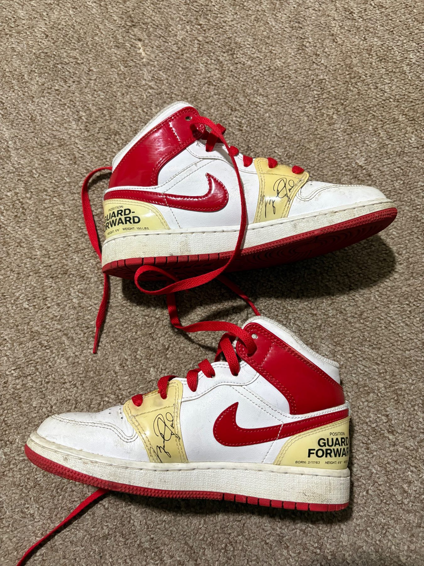 Nike Jordan’s low mids