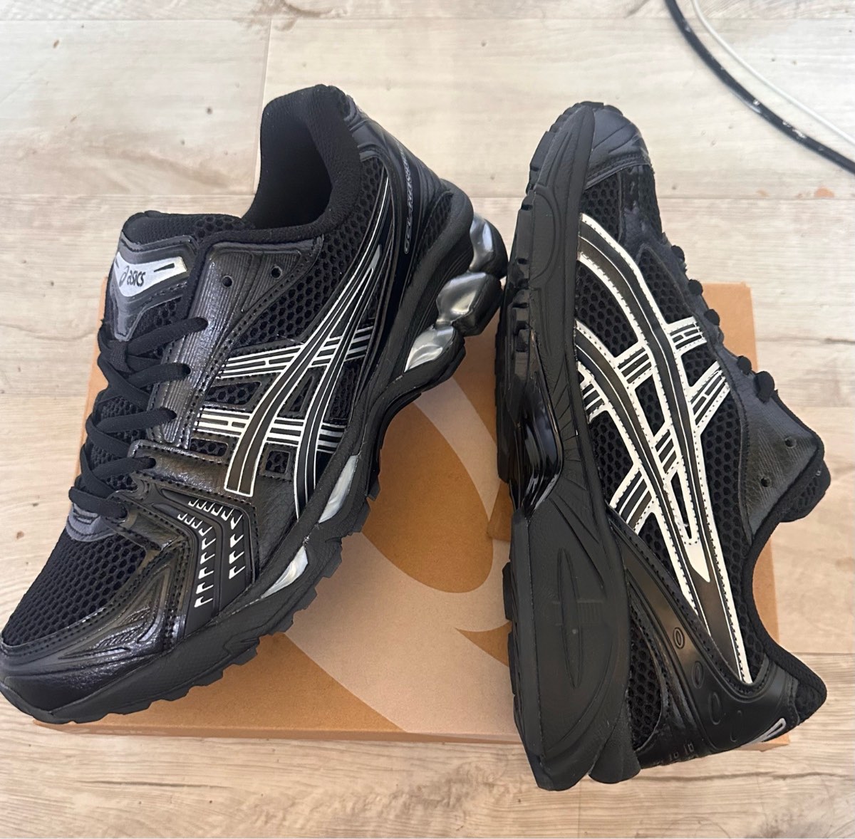 ASICS gel kayano 14