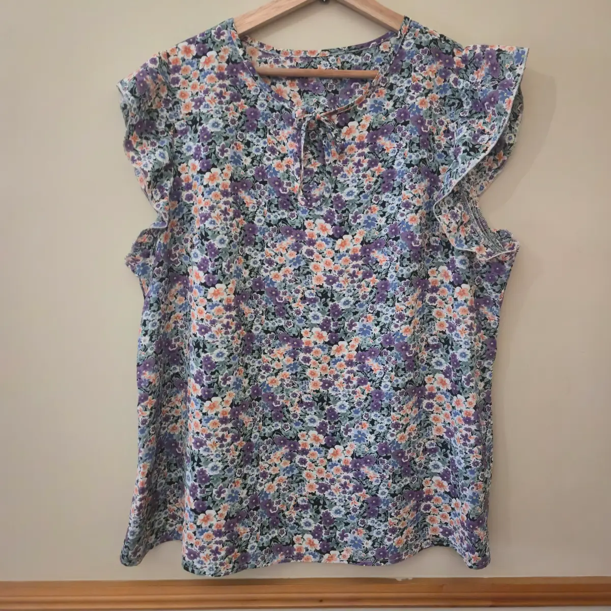SHEIN Curve Ditsy Floral Blouse 2XL | UK 20‑22 | Ruffle Sleeve Tie Neck Summer Top