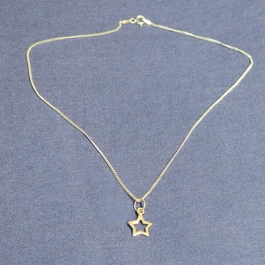 925 Sterling Silver Star Necklace 35cm Short Chain Kids Small Adults VGC