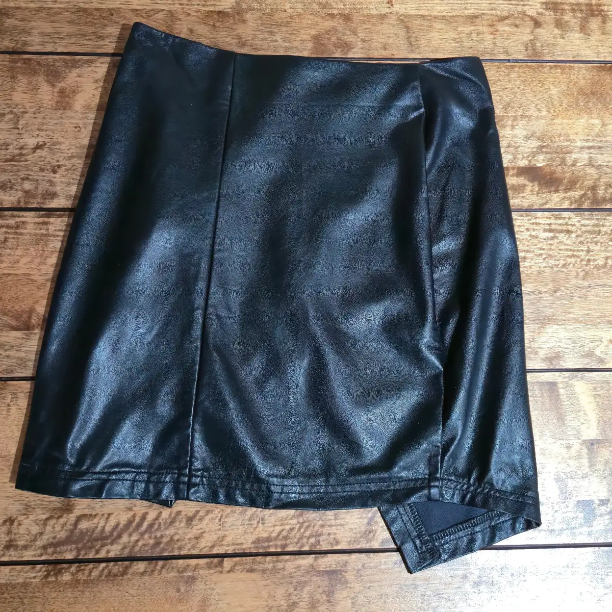 Missguided Black PU Faux Leather Mini Skirt UK8 - Asymmetric Zip Back