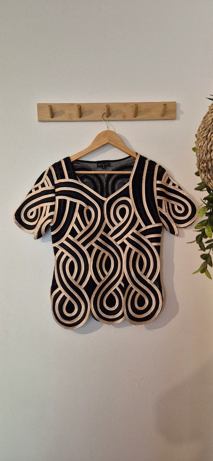 SKY DESIGNS Vintage Y2K Mesh Swirl Ribbon Applique Top Blouse UK 12 M Pristine