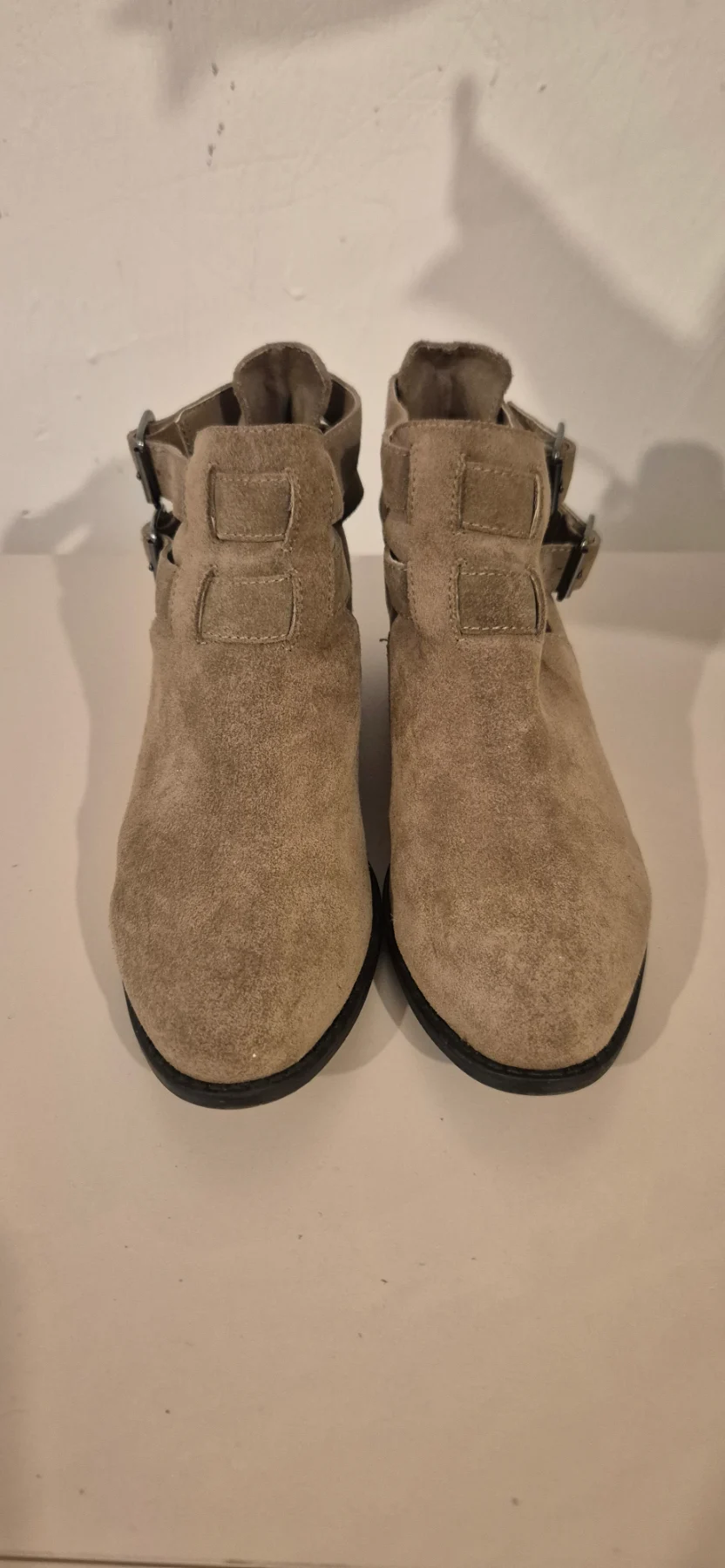 Topshop Monti2 Taupe Suede Cutout Ankle Boots Double Buckle Size 4 Very Good