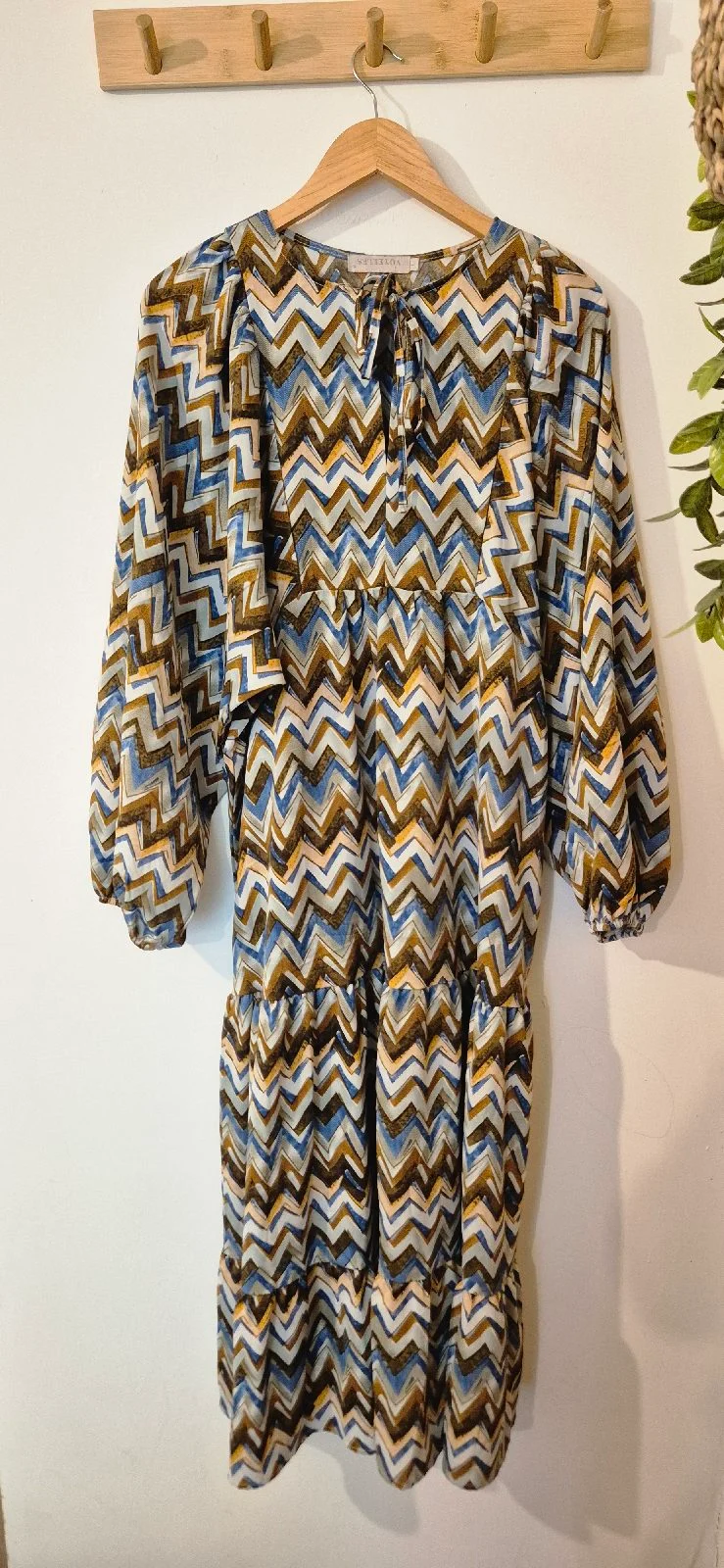 VOYELLES Retro Chevron Zig-Zag Layered Midi Dress