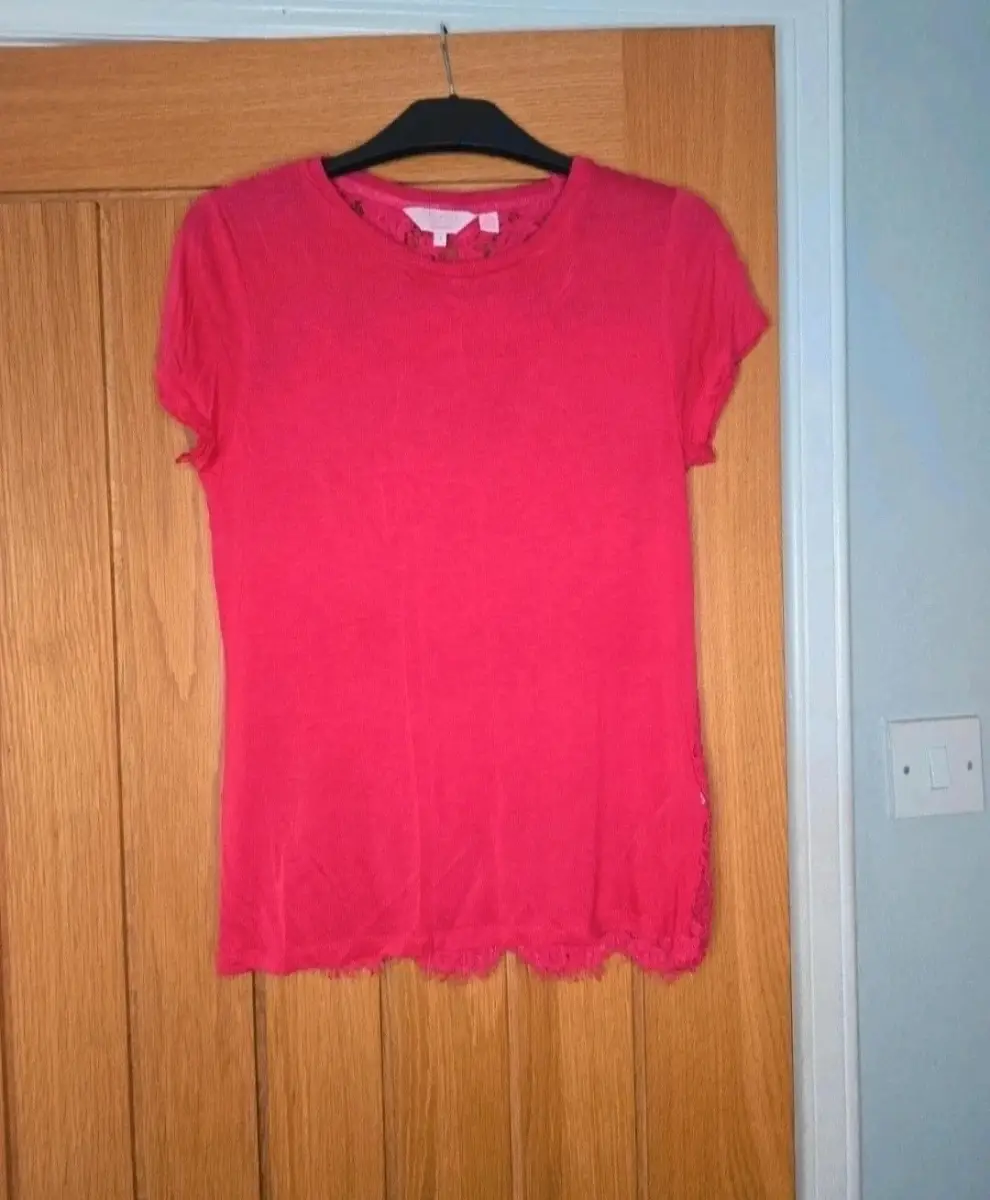 Ted Baker Stretchy Size 8 T-Shirt With Lace Back