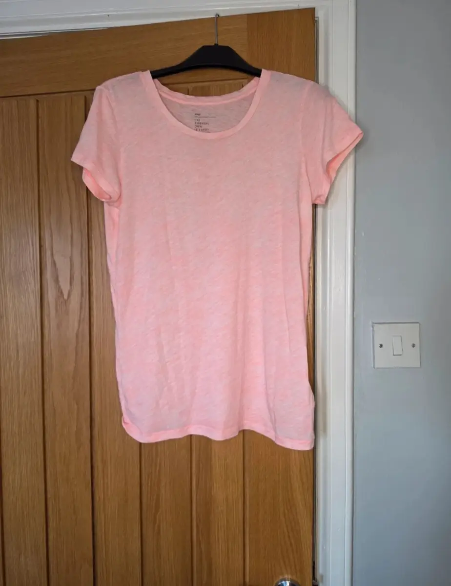 Gap Crew Size XS Pink Stretchy T-Shirt