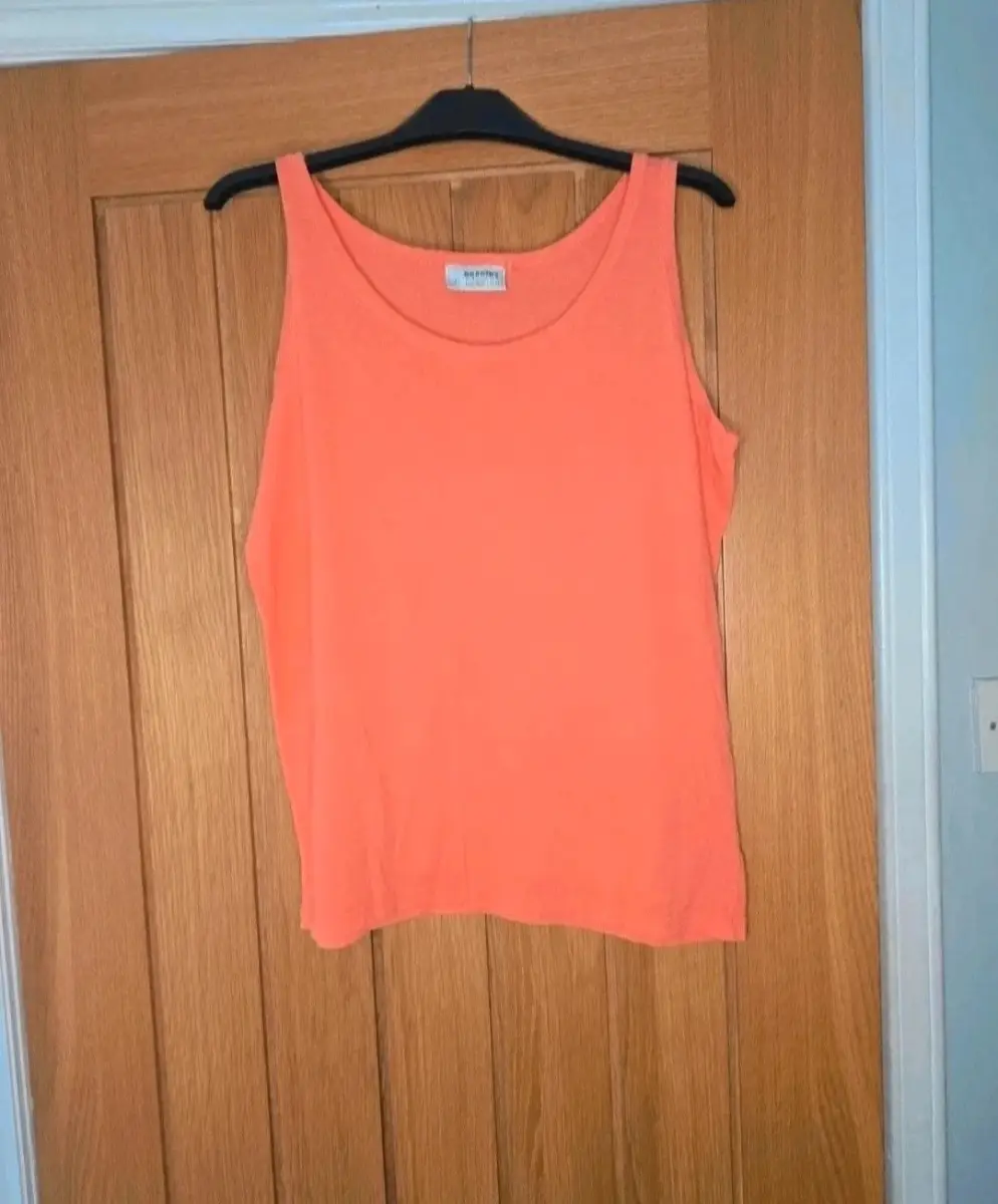 Dorothy Perkins Vintage Label Coral Size Medium Vest Top