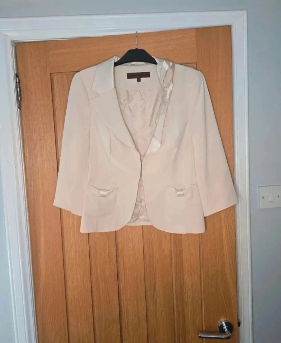 Fenn Wright Manson Cream Size 14 Ladies Blazer