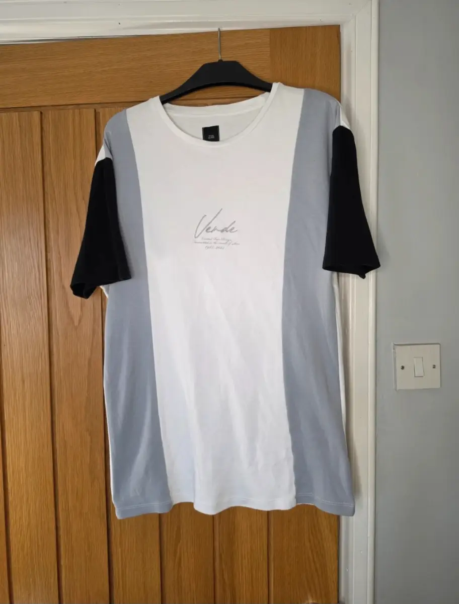 River Island Men's 100% Cotton Size Large Stripped T-Shirt