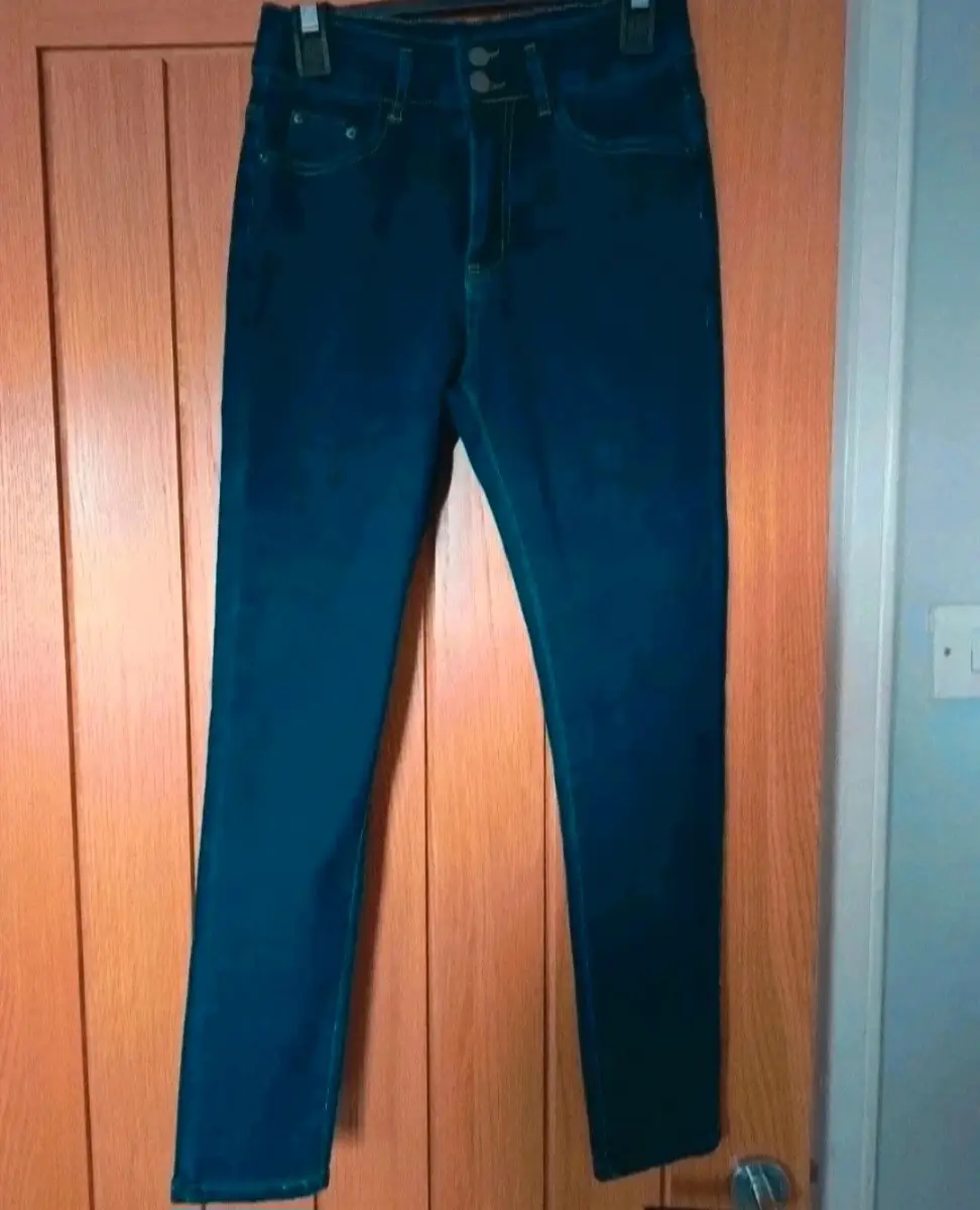 Woman's Size XS Stretchy Navy Skinny Jeans