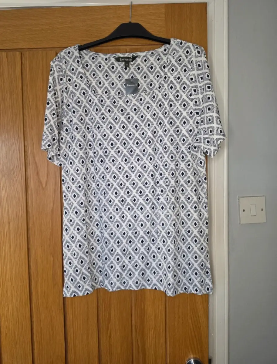 Bonmarche Brand New With Tags Size 10 Blue And White Stretchy T-Shirt