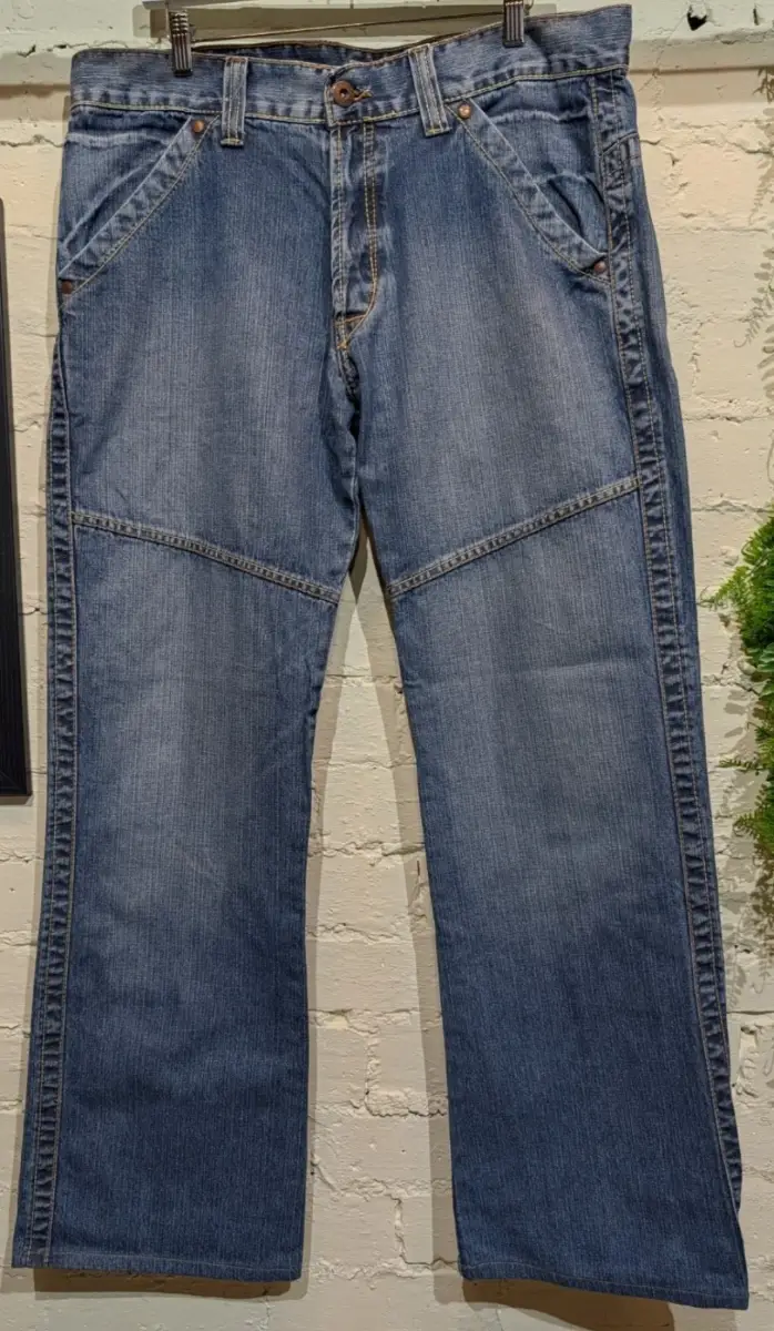 cars mid-wash denim workwear jeans Size XXL