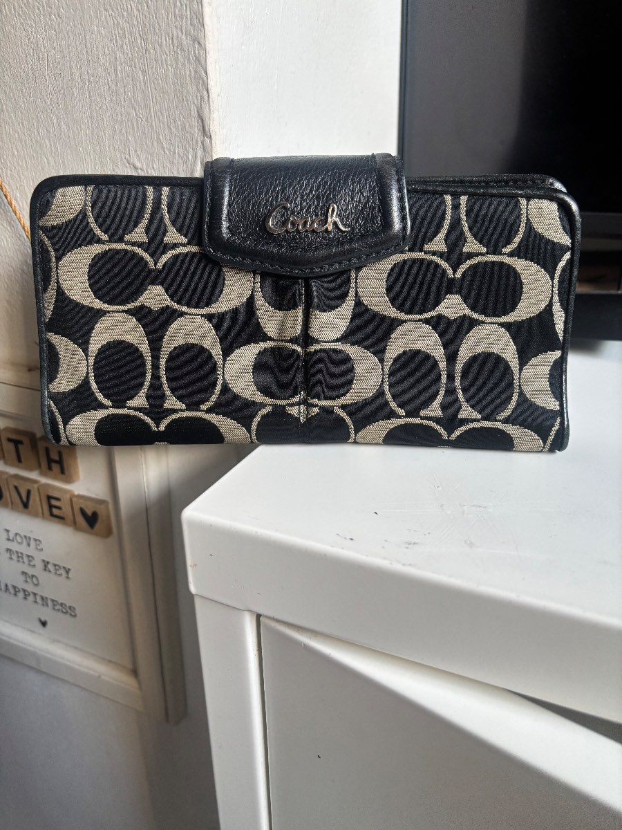 Genuine Coach Black & Cream Monogram Purse