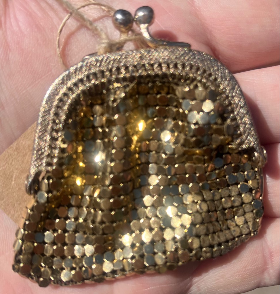 Vintage Art Deco Style Metal Coin Purse
