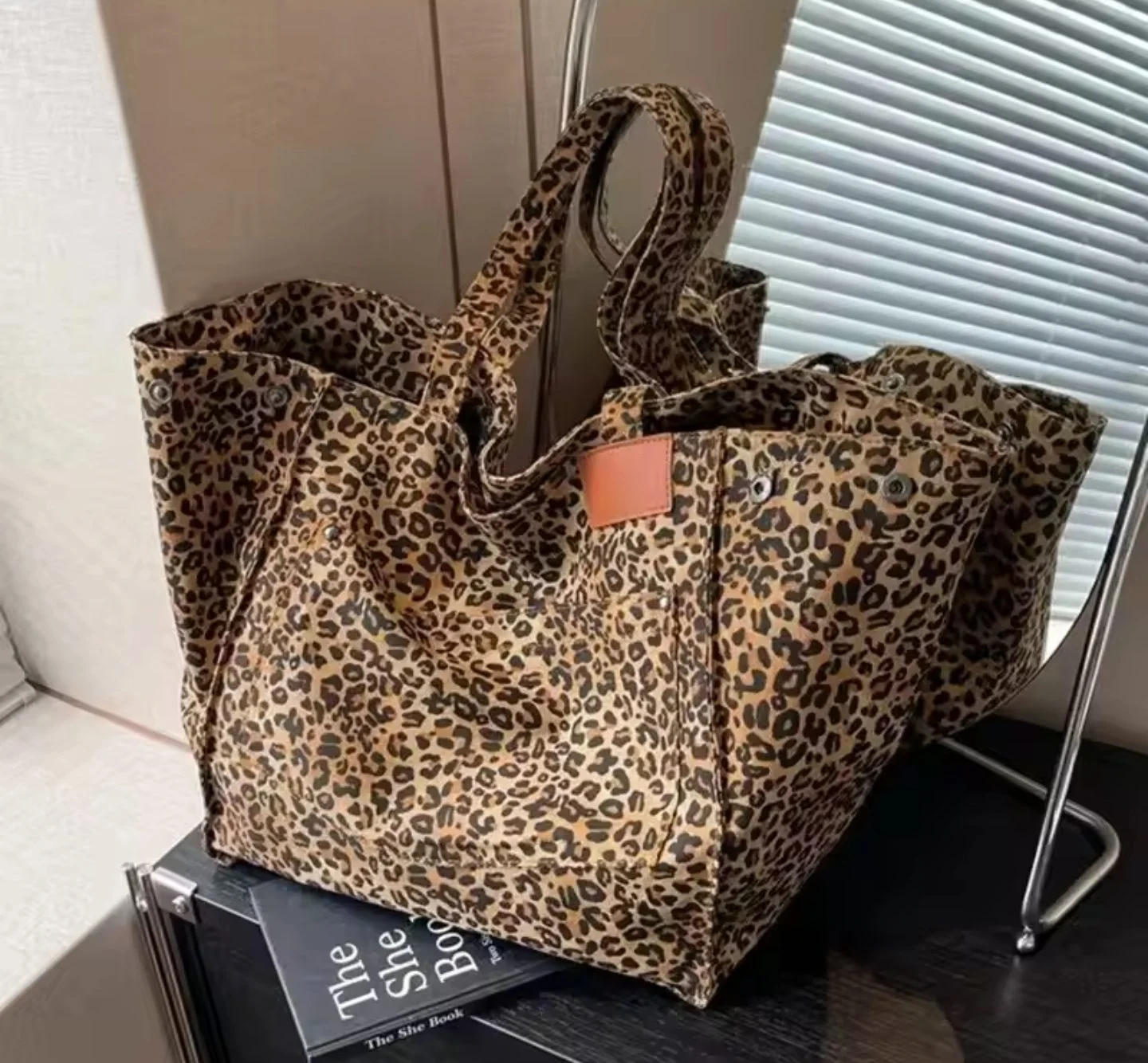 Leopard print tote bag