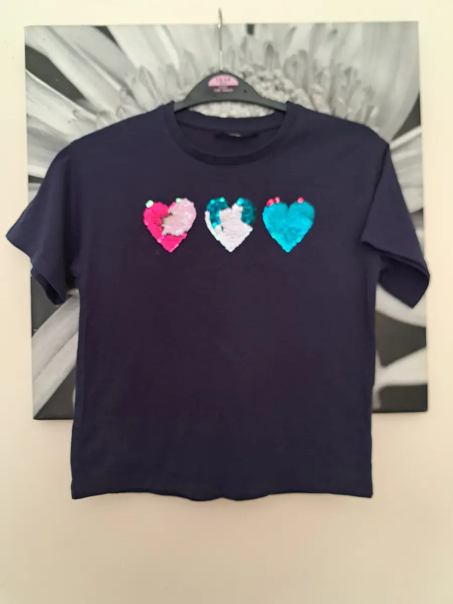 Girls t-shirt age 8 - 9