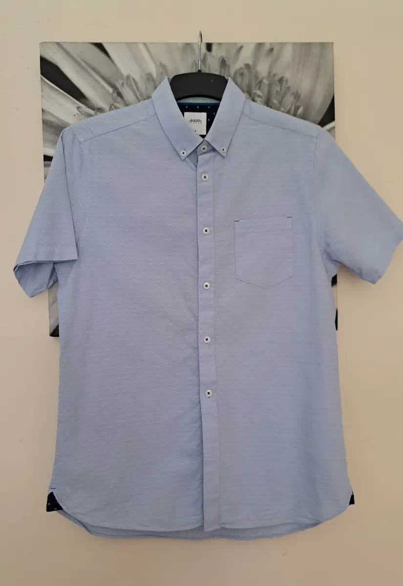 Burton mens short sleeved shirt size M