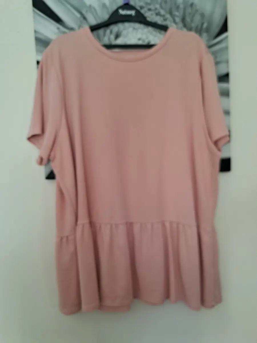 Women's peplum hem top size 20