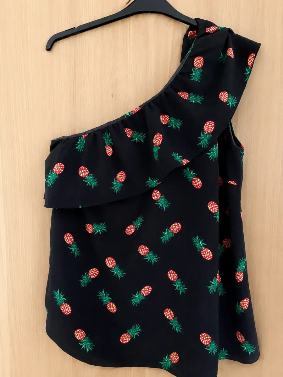 Womens summer top size 22