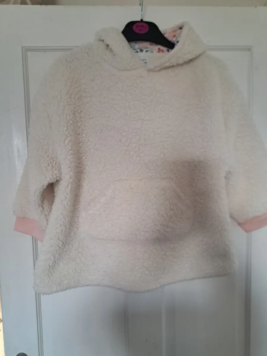 Girls Hoodie jumper age 4 - 6