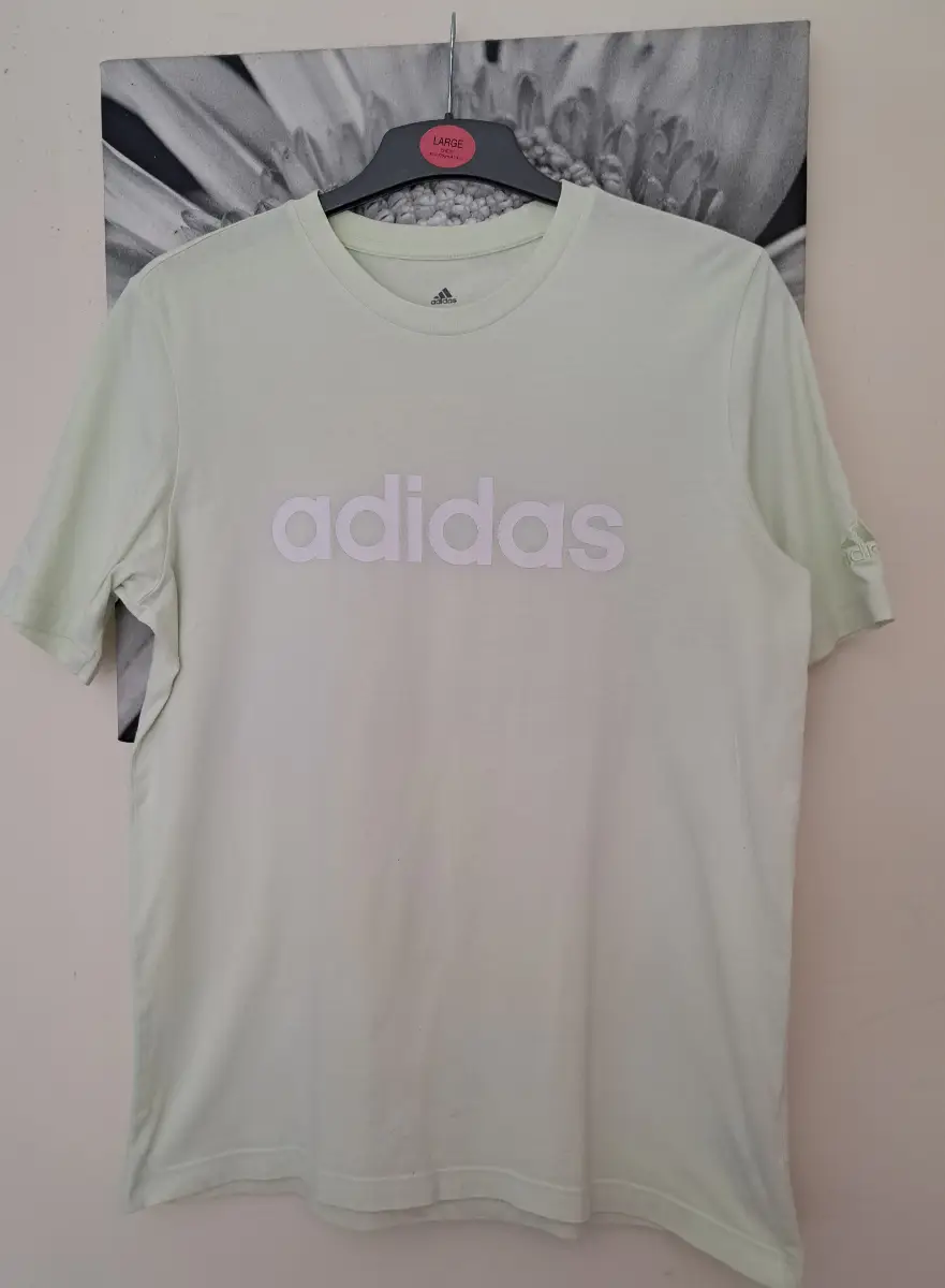 Adidas mens green t-shirt size M