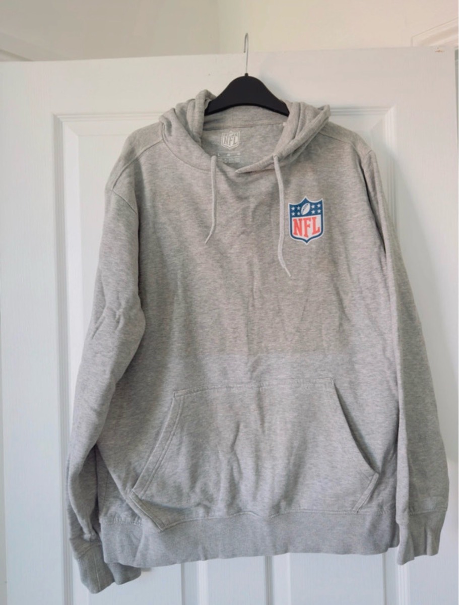 Official NFL Men’s Grey Pullover Hooded Fleece Hoodie Logo Drawstring Pockets Size L