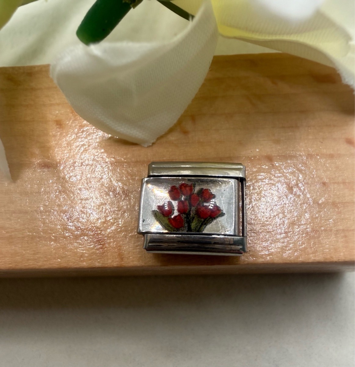 Stainless steel flower link charm