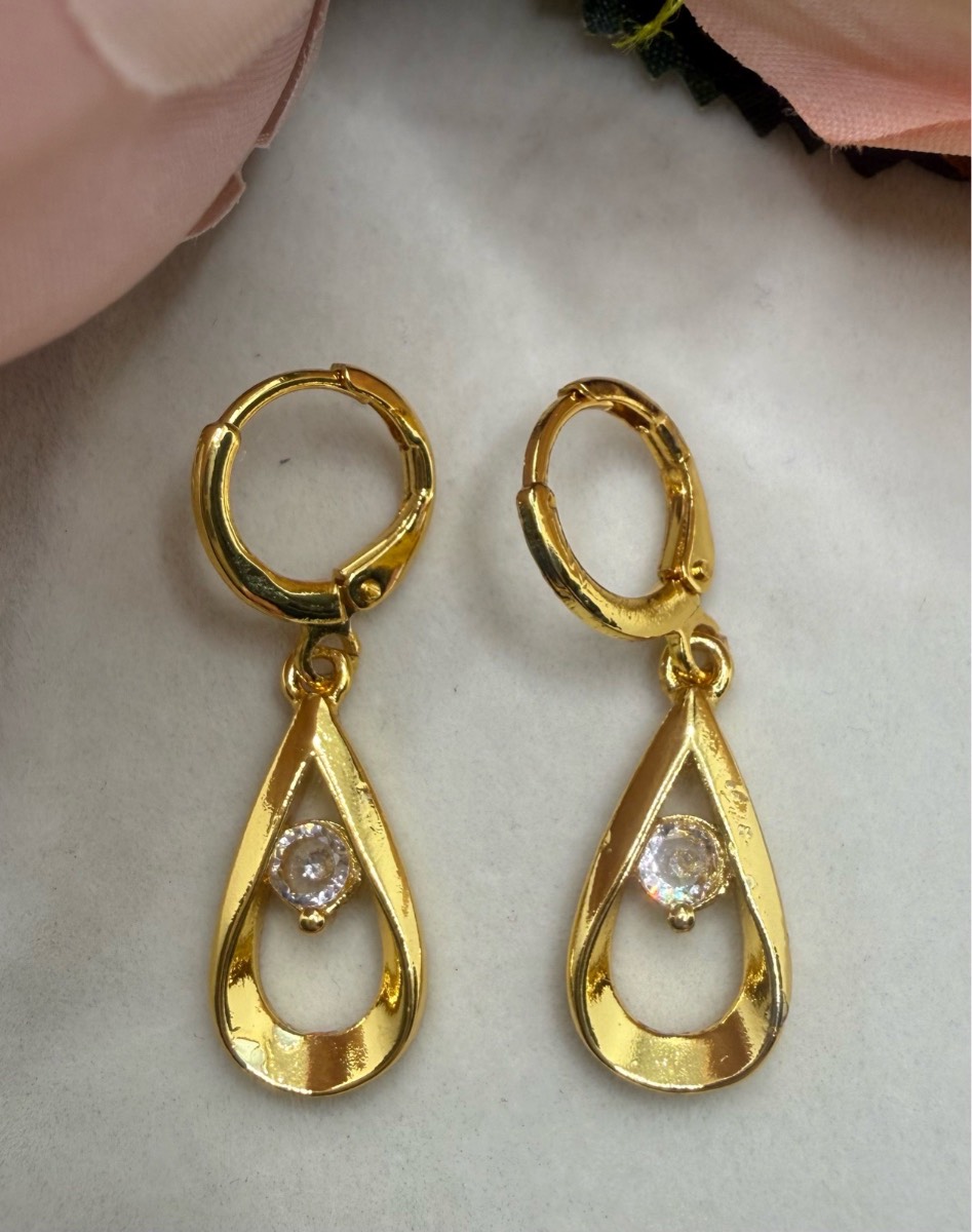 18k gold plated crystal drop earrings