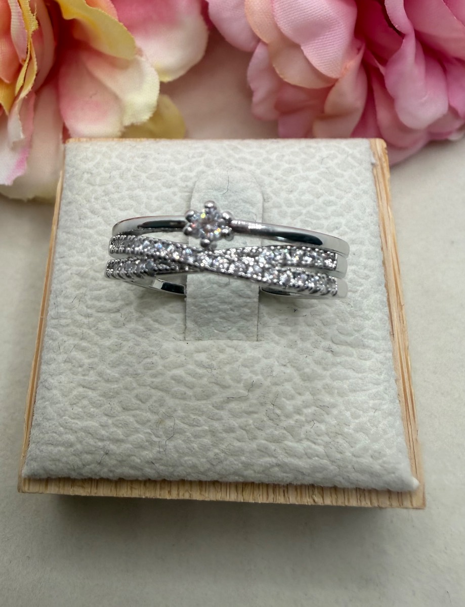 Sliver plated Crystal twist ring adjustable