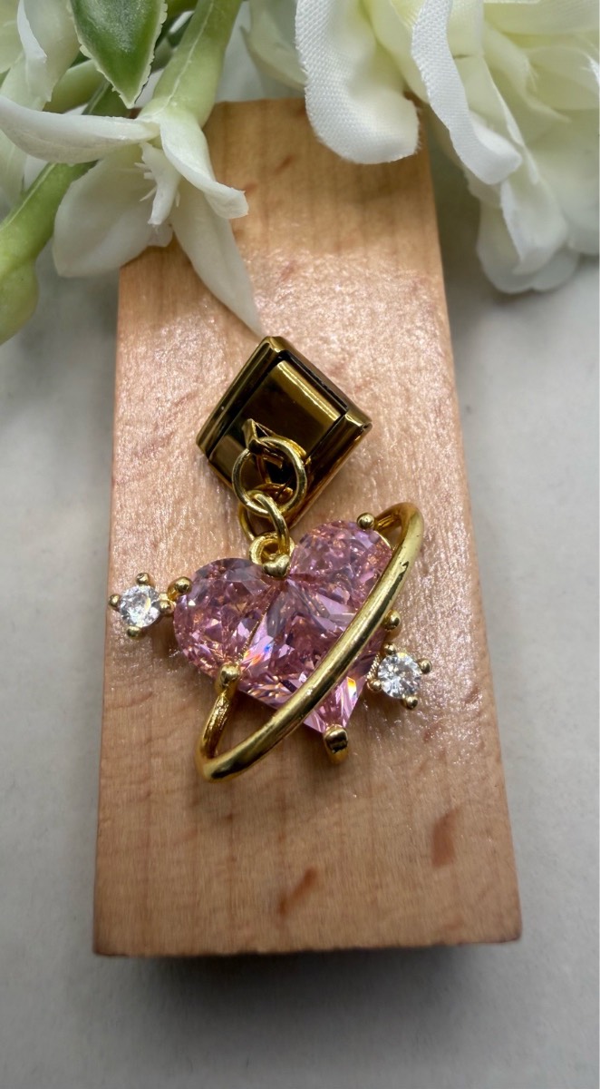 Gold plated crystal heart link charm