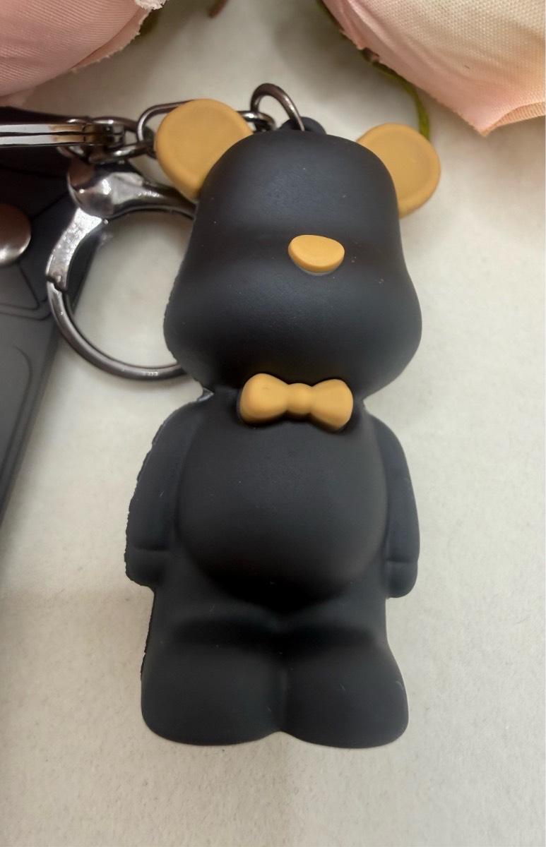 Black bear key/bag charm