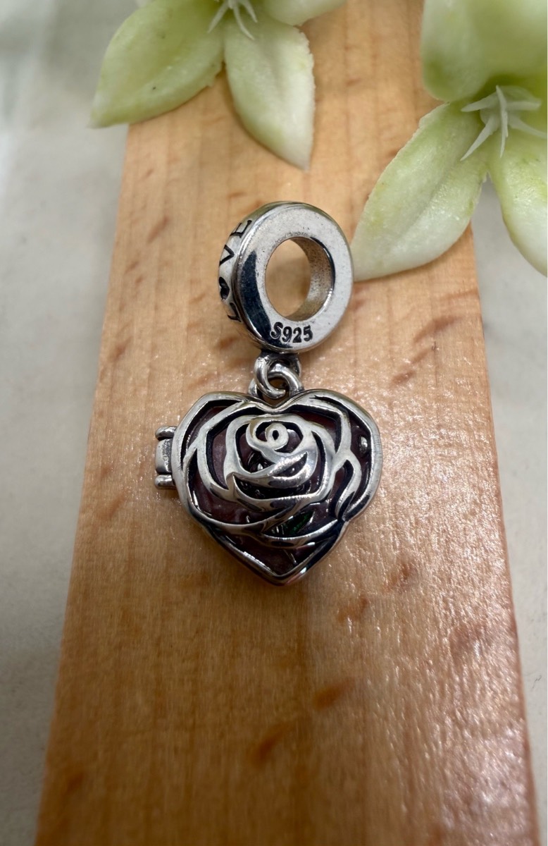 925 stamped sliver opening heart charm