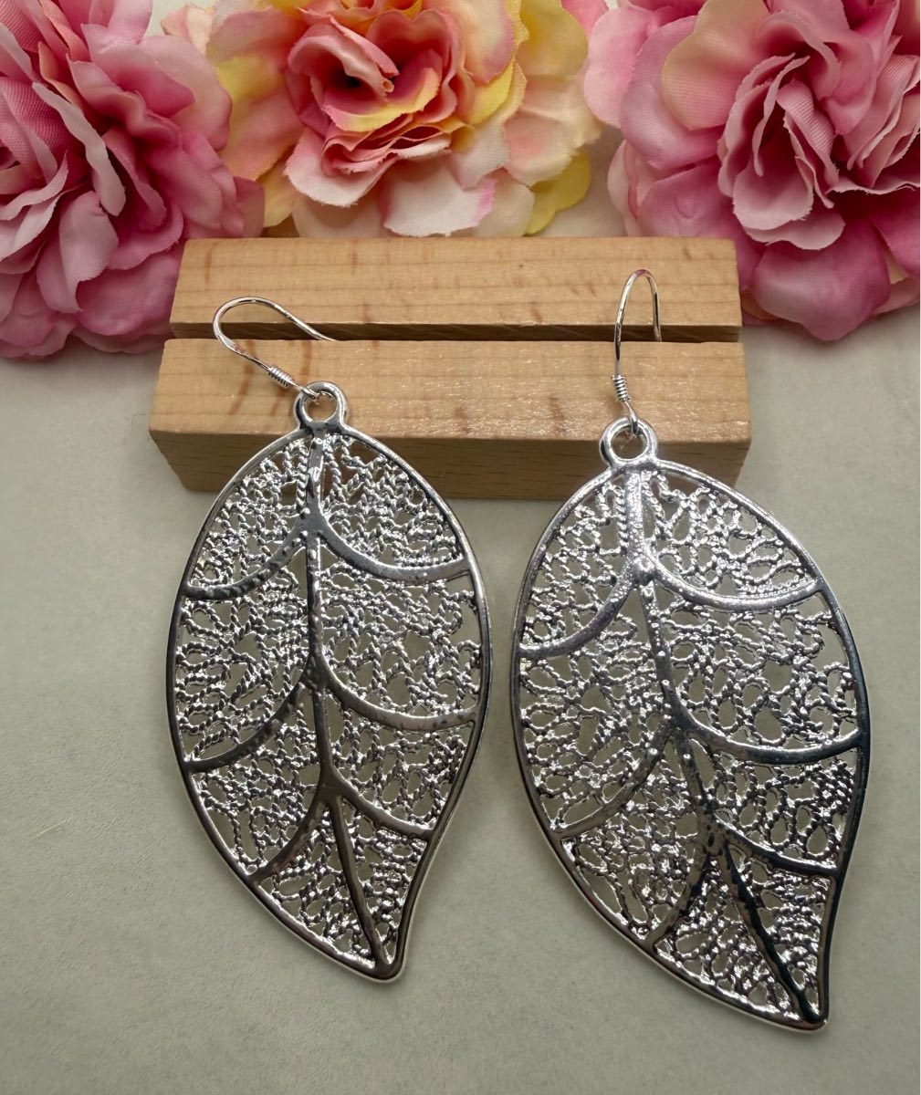 Sliver plated large filigree leaf design earrings