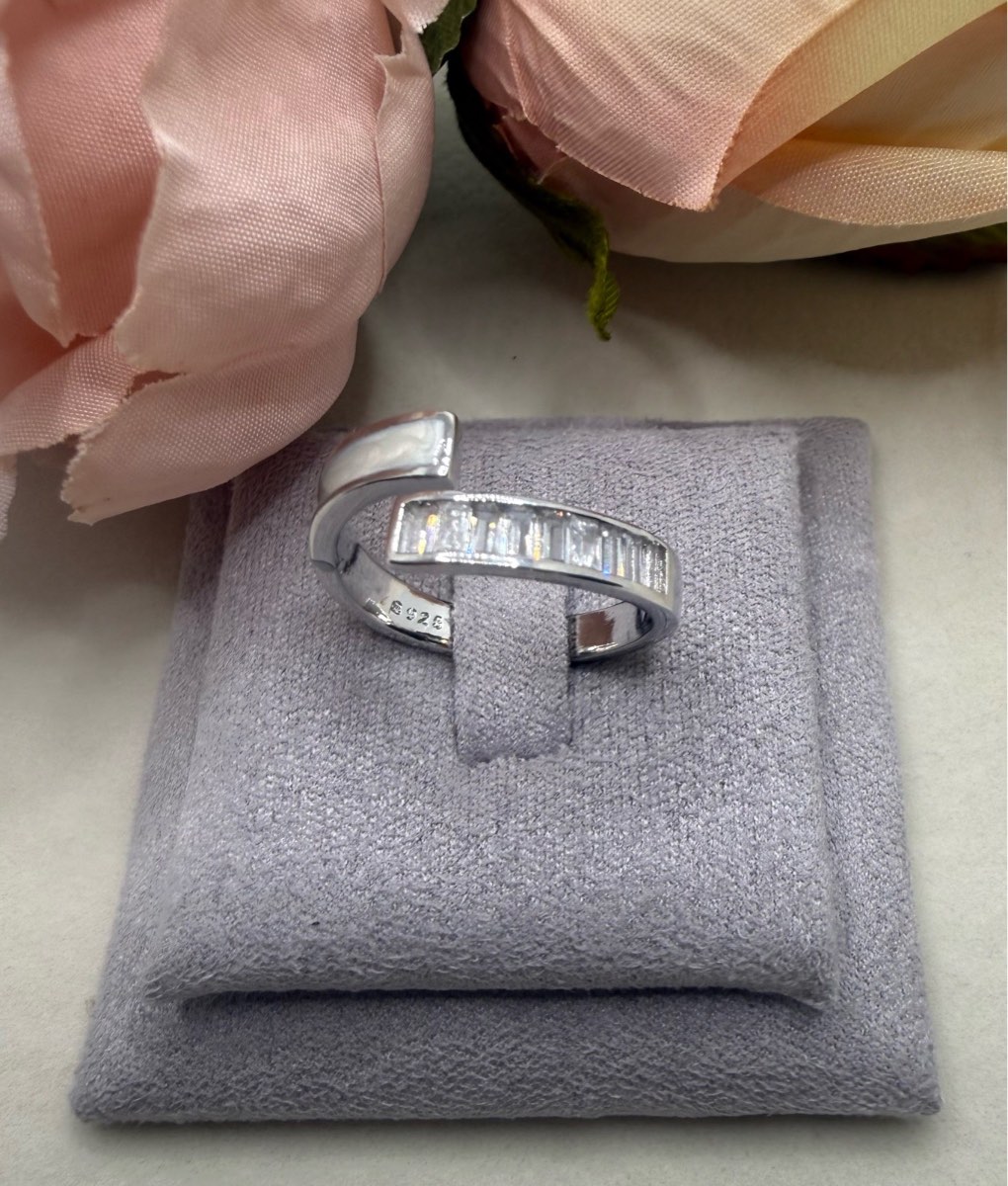 925 stamped sliver Crystal and faux pearl inlay ring