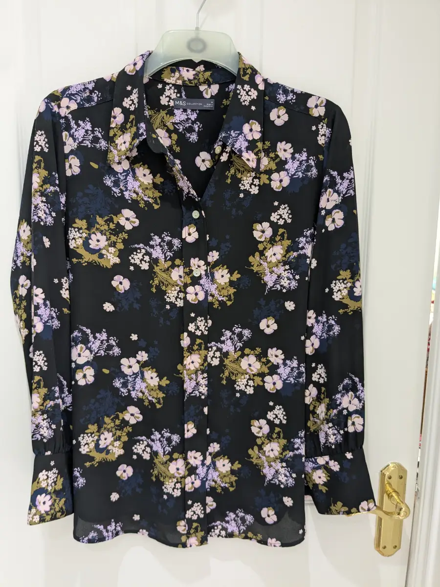 M&S ..Navy Pink Floral Blouse ..Size 18uk..NWOT