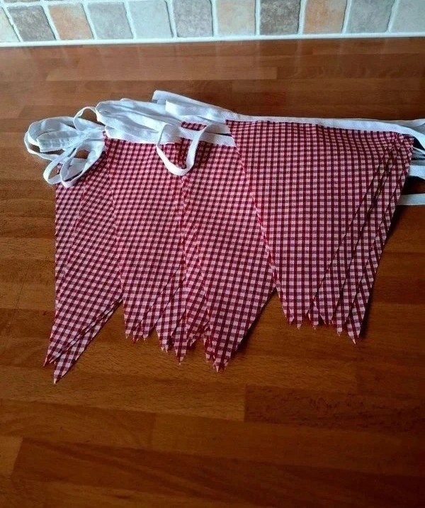 10 mtrs Red Gingham Bunting