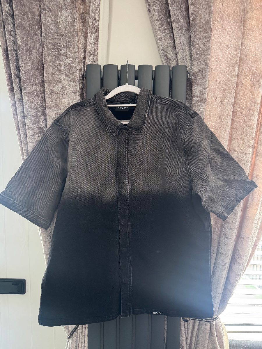 Nvlty shirt