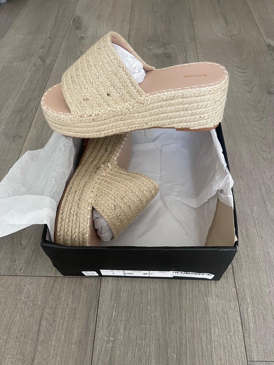 Pretty Little Thing Sandals Size 7