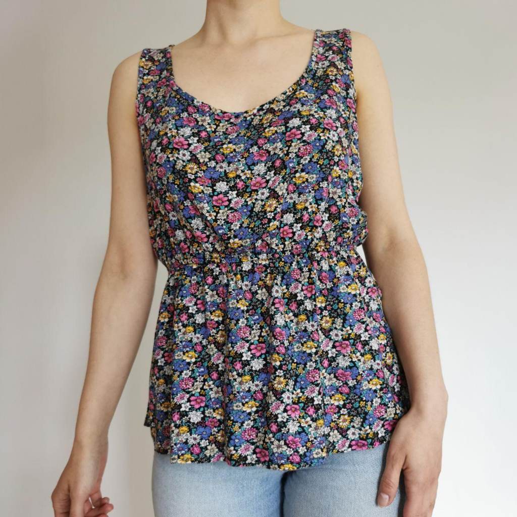 Ditsy Floral V-Neck Cami Blouse