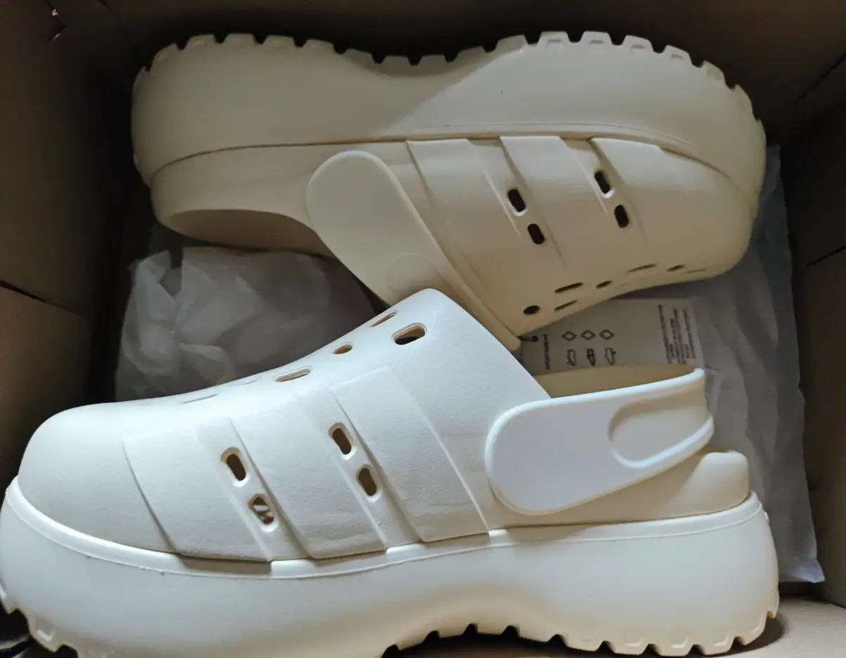 Adilette size UK6 EU39 clogs