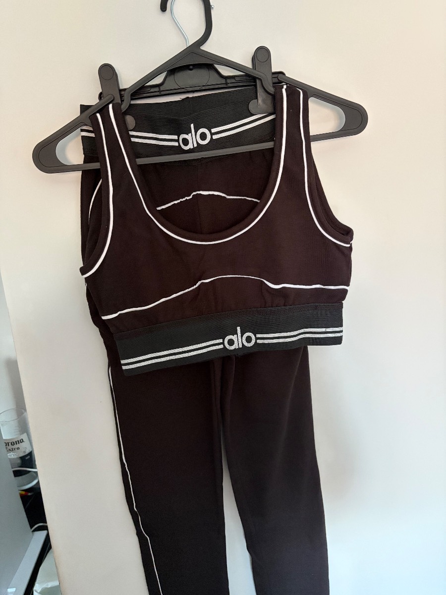 Alo ladies yoga set