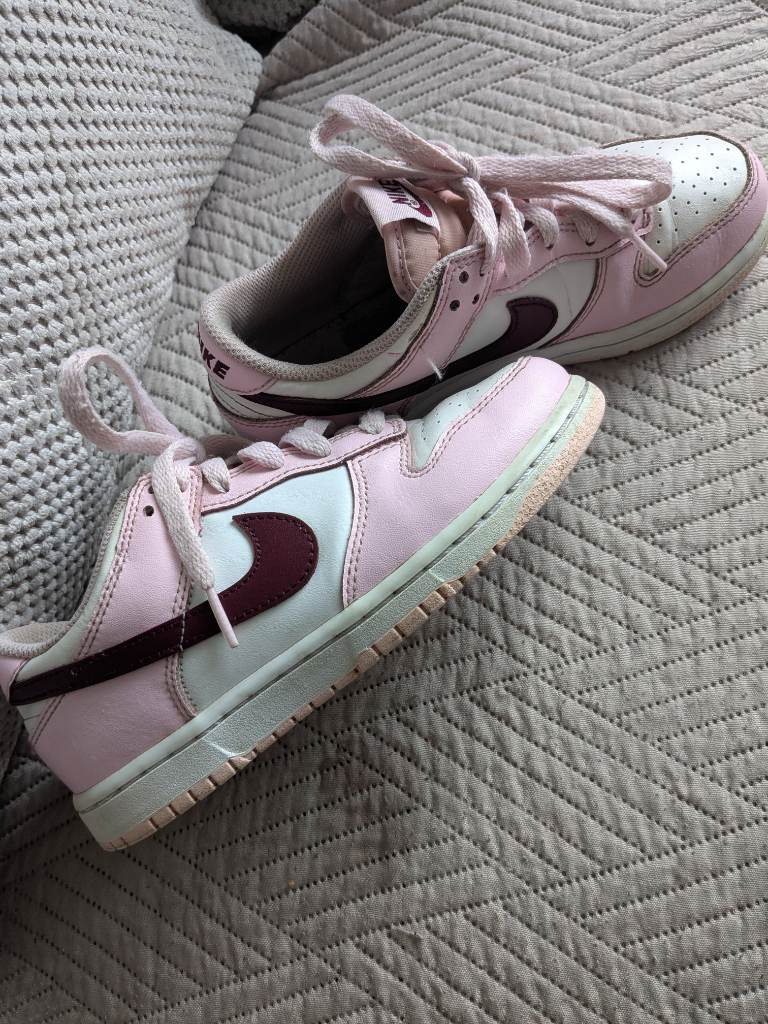 Nike dunk low pink lace up trainers UK 1.5