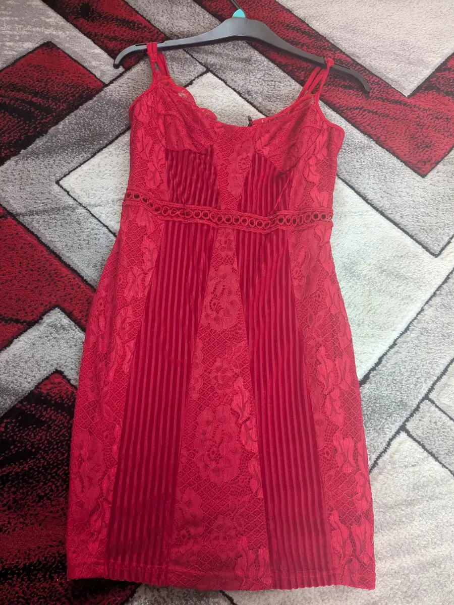 PrettyLittleThing red strappy lace velvet bodycon dress lace panels velvet stripes party UK 8
