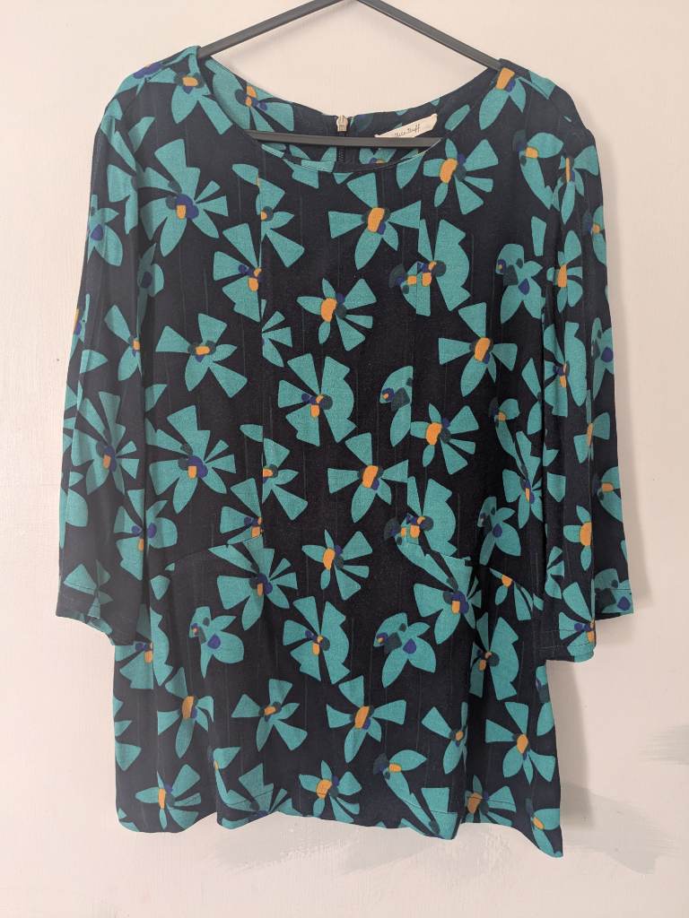 White Stuff Brooklyn 100% Viscose Blue Navy Abstract Floral Shirt Size 12