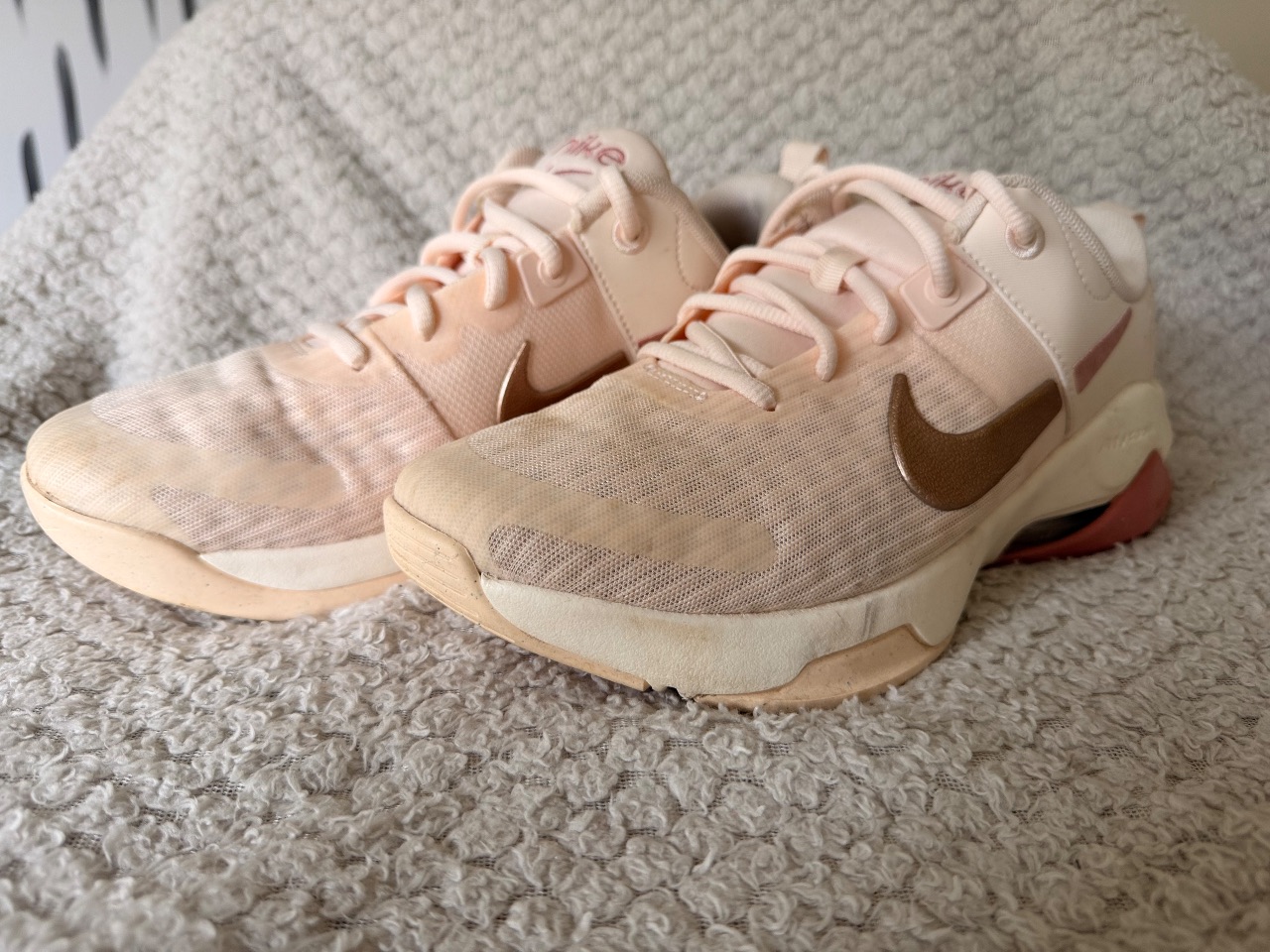 Nike Air Zoom - Size 7